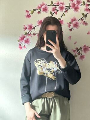 Sweater met bloem zwart