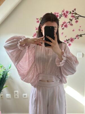 Set roze blouse en broek