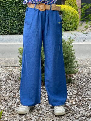 Broek kobalt blauw met zijzakken en riem