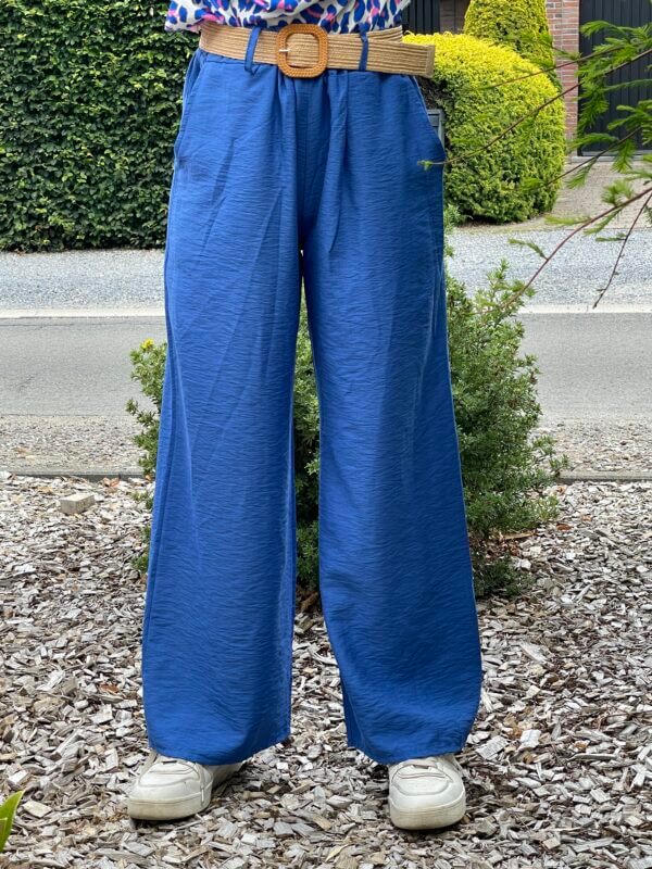 Broek kobalt blauw met zijzakken en riem