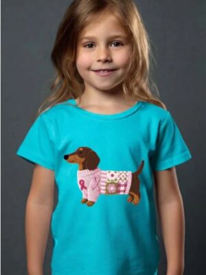 T-shirt turquoise met leuke hond teckel
