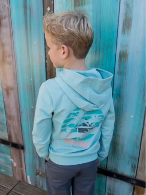 Skurk hoodie Sunil met mooie print achterzijde!